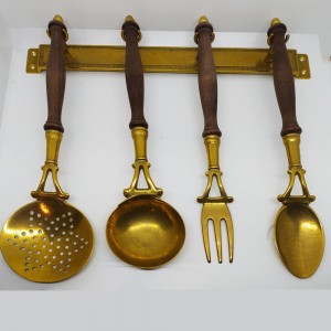 Set 4 Mestoli Rustici in Ottone e in Legno