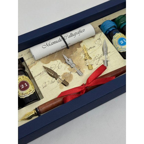 Set Calligrafico con Penna in Legno, 5 Pennini e 4 Calamai